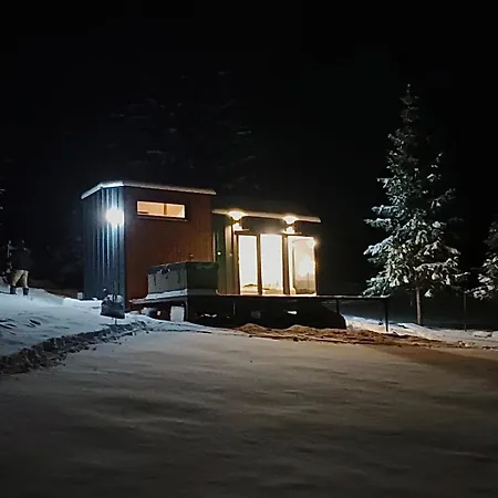 샬레 Na Samote U Noemi Komjatná