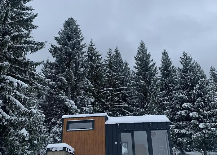 Na Samote U Noemi Шале Komjatna