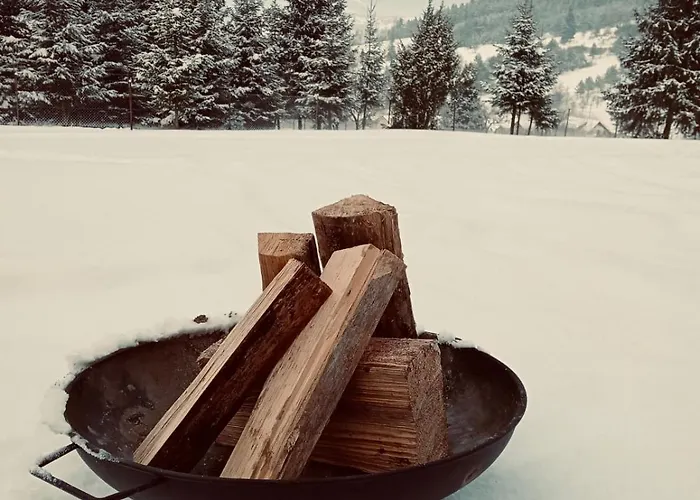 Na Samote U Noemi Chalet *